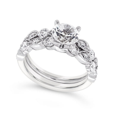 Tapered Design Diamond Engagement Mounting and Matching Wedding Band
