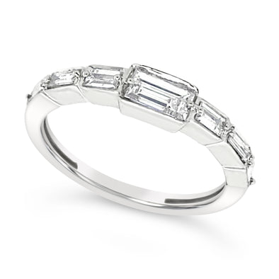 Horizontal Graduating Baguette Diamond Wedding Band