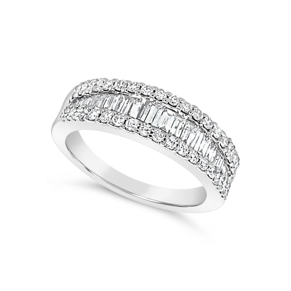 Baguette and Round Diamond Tapered Design Ring