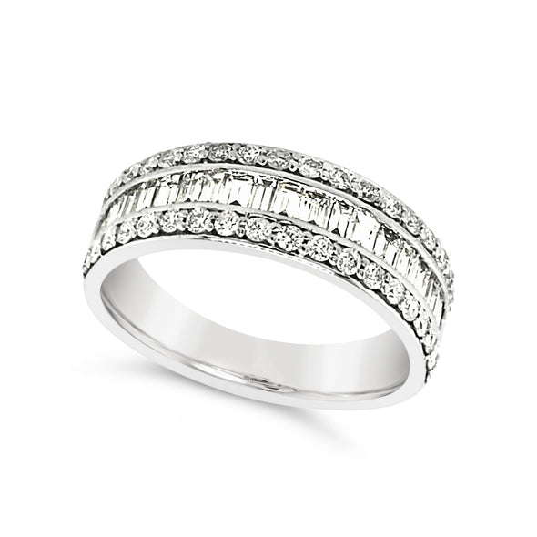 Round and Baguette Diamond Ring - 1.15 carat t.w.